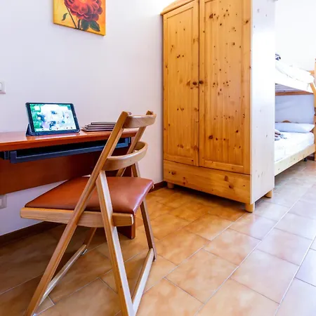 Val Taleggio Nel X8 Persone Con Camino E Wifi Holiday home Olda