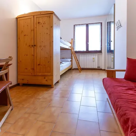 Val Taleggio Nel X8 Persone Con Camino E Wifi Holiday home